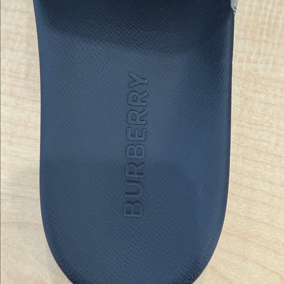 Stylish Beige and Black Slide Sandals - Picture 2 of 5